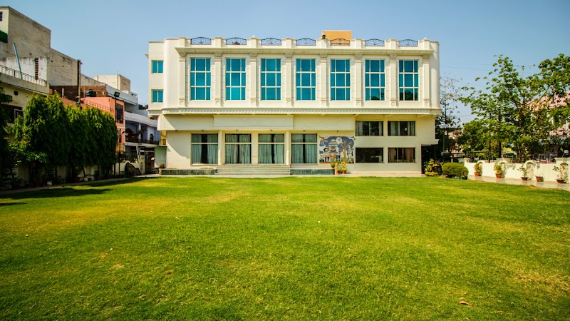 Hotel Suruchi
