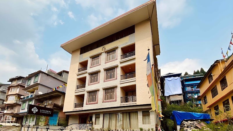 Hotel Lingmoo Residency