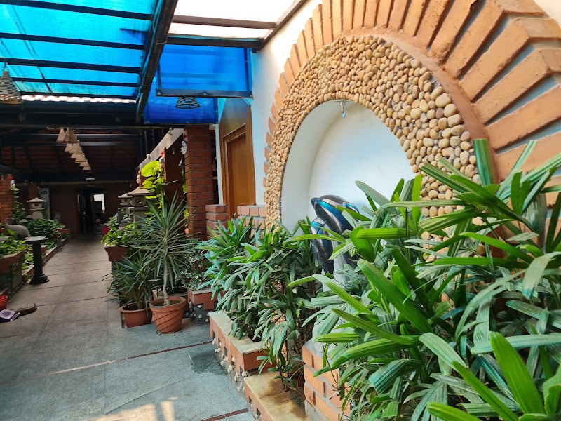 Hotel Aavanaa Inn