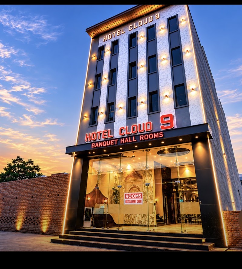Hotel CLOUD 9