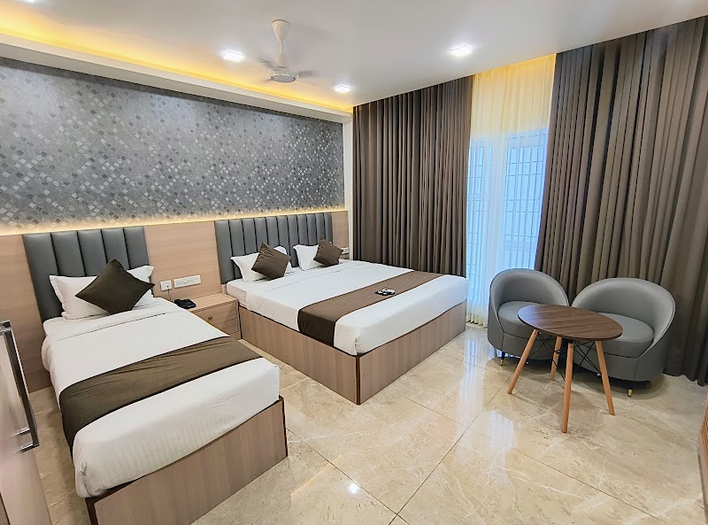 HOTEL GRAND SILVER