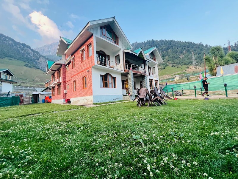 GOLDEN PEAK SONAMARG