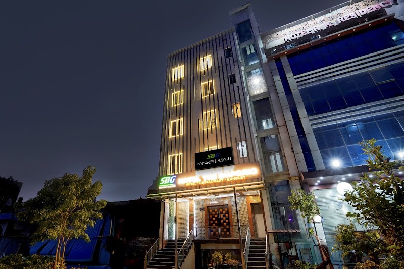 Status By Hotel The Emporio