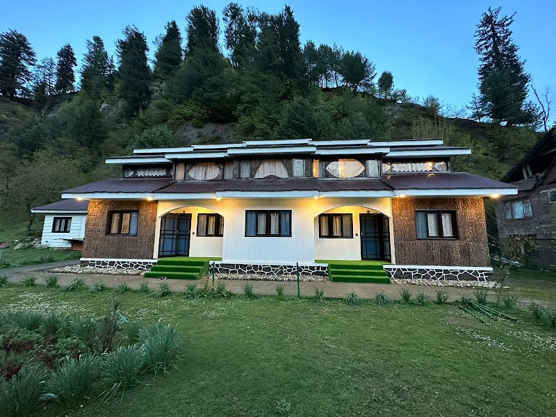 Waterfront Pine Pahalgam