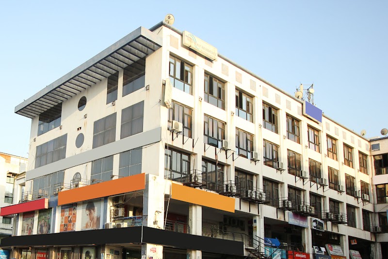 Hotel Midway Residency
