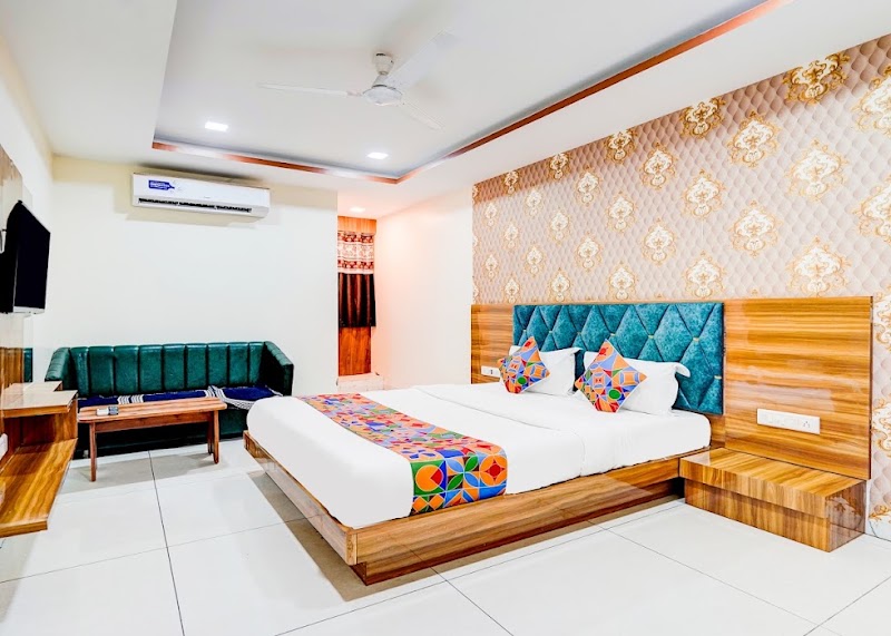 Hotel Lakeview Vadodara