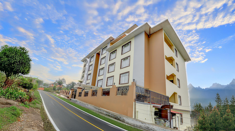 Banari Regency By Summit